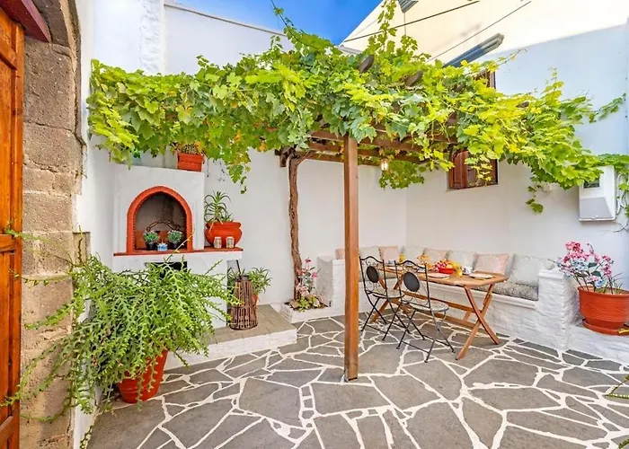 Beautiful Historic House Koskinou (Rhodes)